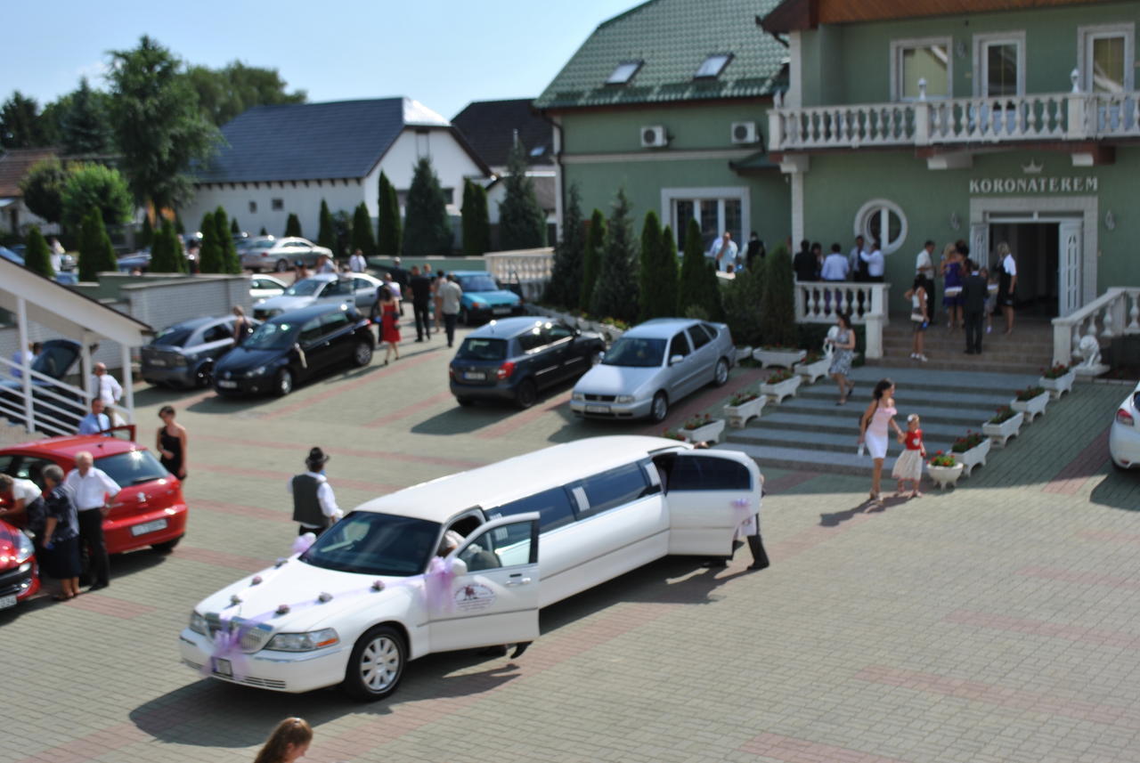 Parish Bull Hotel Kisvárda Exterior foto